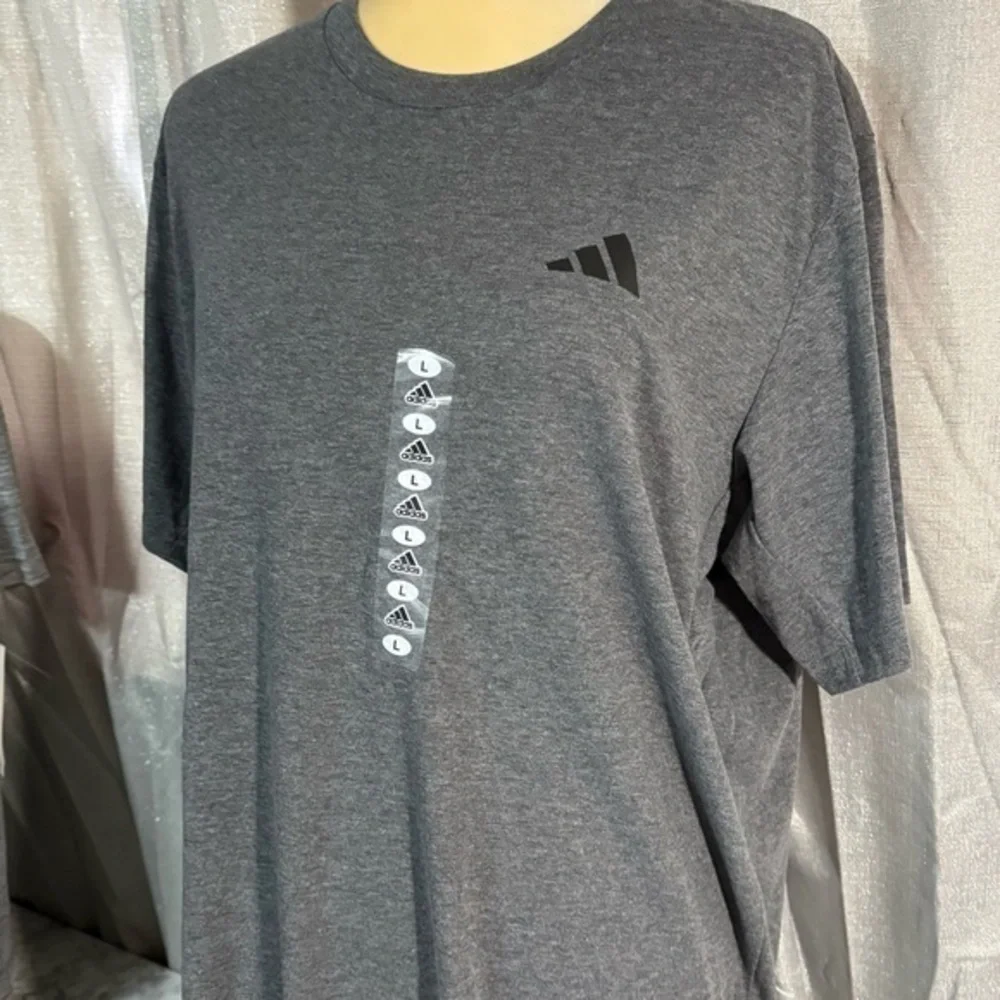 NWT Adidas men’s t-shirt size L